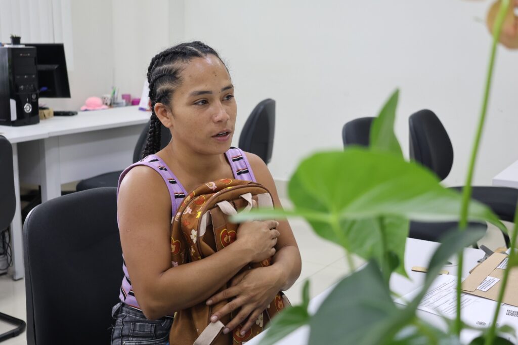 Na esperança de uma vida melhor, migrantes encontram apoio no Centro de Atendimento do Estado Na esperança de uma vida melhor, migrantes encontram apoio no Centro de Atendimento do Estado
